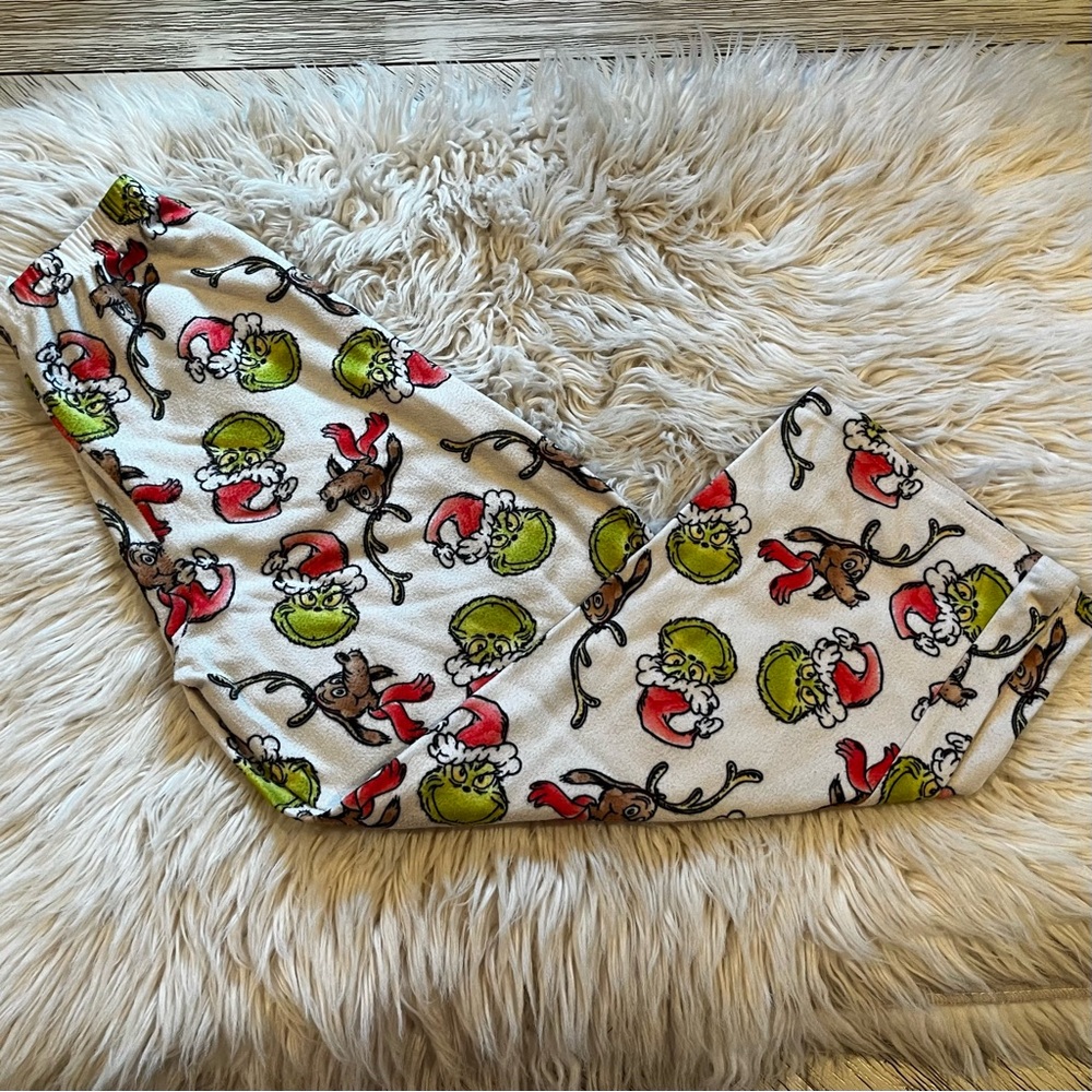 Dr. Seuss Grinch Kids Pajama Set - Red, Green, White - Picture 2 of 8